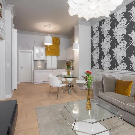 Rubin Luxury (adults Only) מלון דירות 5*